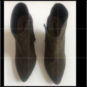 FOREVER 21, CLOSE TOE, SUEDE GREEN WEDGES